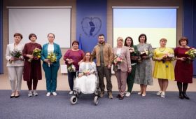 Президент України закликав усіх подякувати нашим медсестрам та медбратам